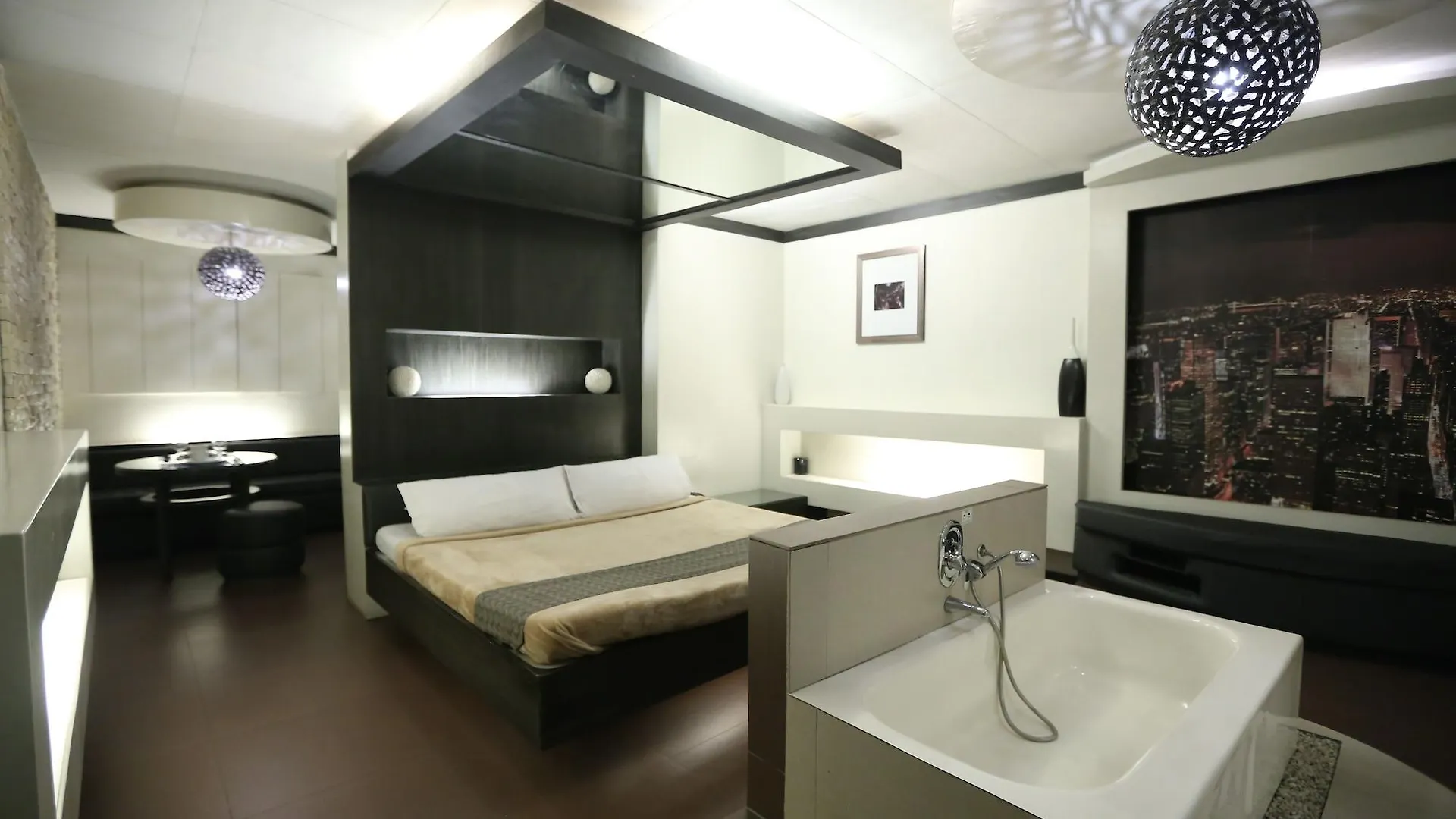 Victoria Court Panorama Hotel Pasig City