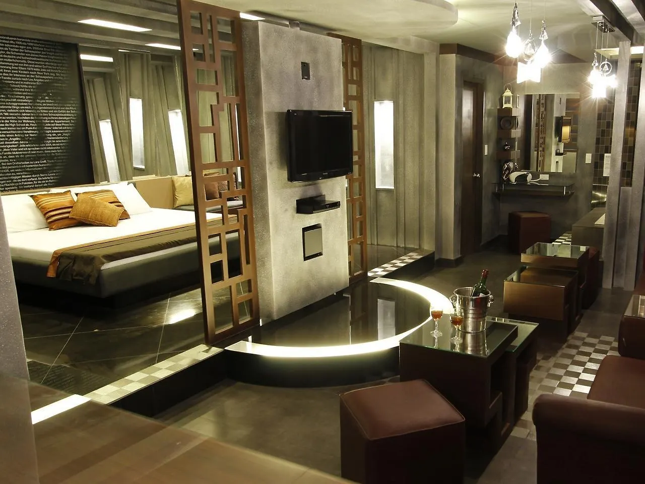 Victoria Court Panorama Hotel Pasig City